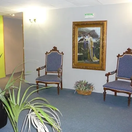 Hotel Reconquista 3*