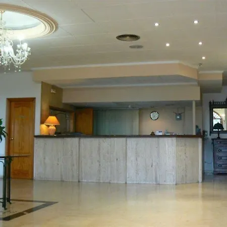 Hotel Reconquista