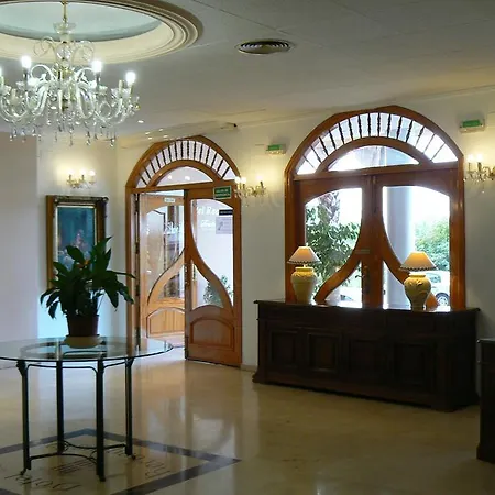 Hotel Reconquista